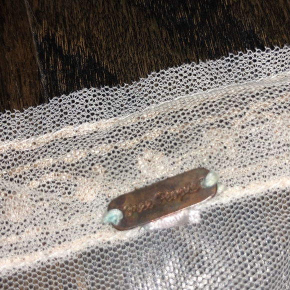 🎀 Women’s Sheer Free People Top - Picture 2 of 3